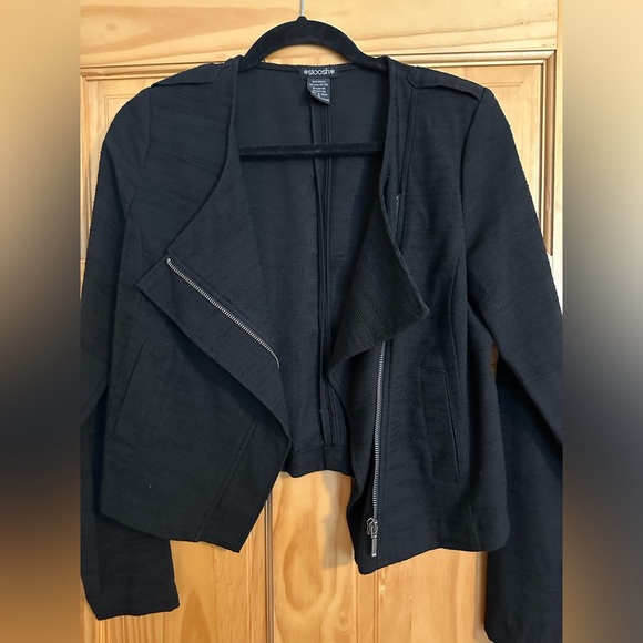 Asymmetrical collarless zipper blazer - Picture 2 of 4
